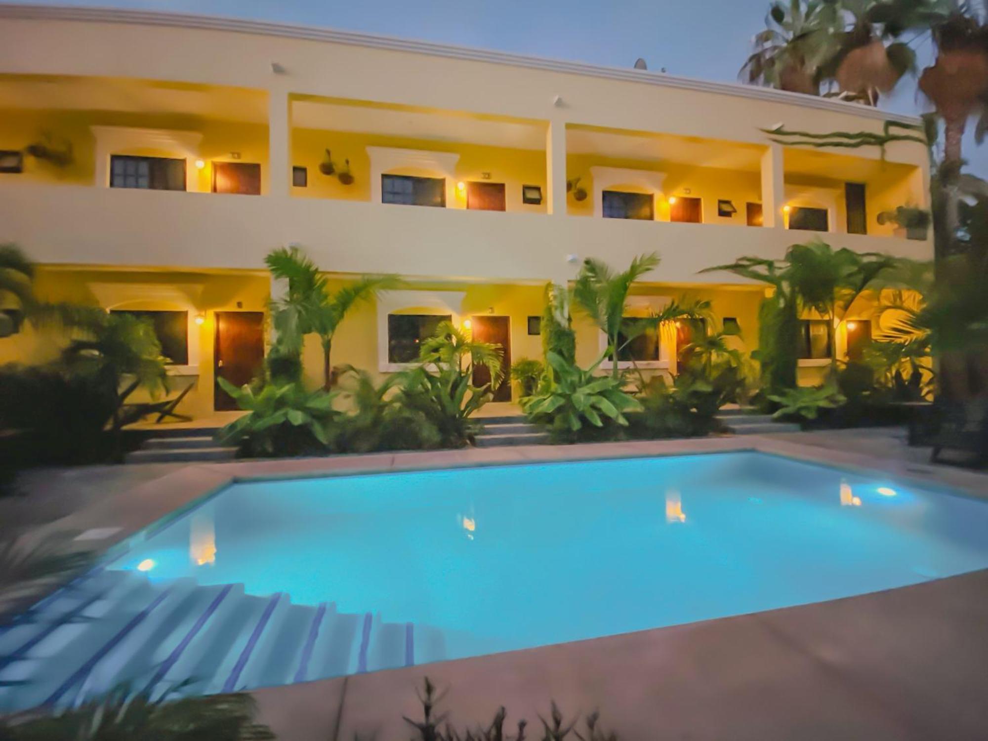 Gallo Azul Hotel, En El Corazon De Todos Santos Exterior foto